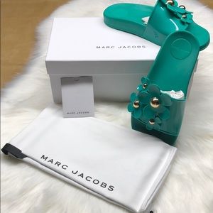 MARC JACOBS flat sandal